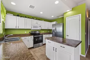 8276 W Tinajas Dr, Arizona City, AZ 85123 - Photo 9