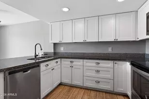 11609 S Maze Ct, Phoenix, AZ 85044 - Photo 7