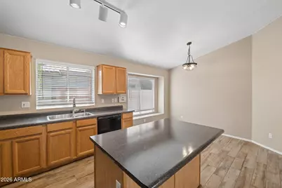 18642 N 42nd Street, Phoenix, AZ 85050 - Photo 7