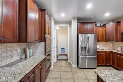 8479 W Coyote Drive, Peoria, AZ 85383 - Photo 11