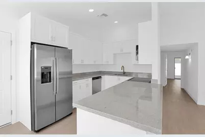 6825 N 81st Lane, Glendale, AZ 85303 - Photo 7