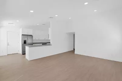 6825 N 81st Lane, Glendale, AZ 85303 - Photo 5