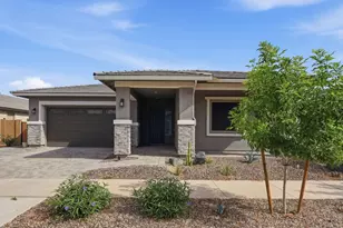 21842 E Stirrup Ct, Queen Creek, AZ 85142 - Photo 1