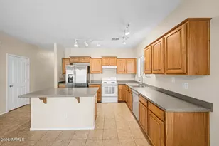 952 E Blue Spruce Ln, Gilbert, AZ 85298 - Photo 13