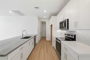 2121 W Sonoran Desert Dr, Phoenix, AZ 85085 - Photo 3