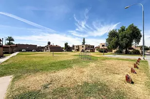 4029 W Mesquite Ln, Phoenix, AZ 85019 - Photo 21