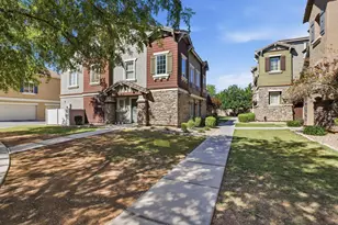 1380 S Sabino Dr, Gilbert, AZ 85296 - Photo 1