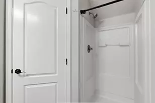 1380 S Sabino Dr, Gilbert, AZ 85296 - Photo 9