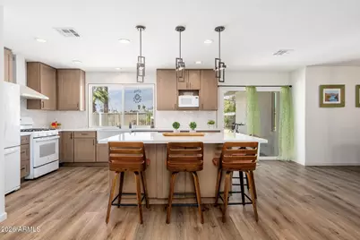 2426 E Sahuaro Drive, Phoenix, AZ 85028 - Photo 3