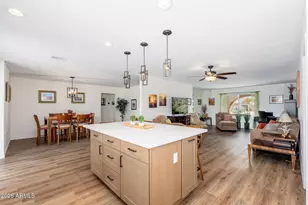 2426 E Sahuaro Dr, Phoenix, AZ 85028 - Photo 9