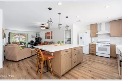 2426 E Sahuaro Drive, Phoenix, AZ 85028 - Photo 5