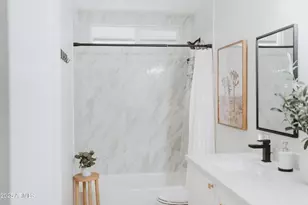 8737 E Rose Ln, Scottsdale, AZ 85250 - Photo 17