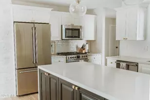 8737 E Rose Ln, Scottsdale, AZ 85250 - Photo 5