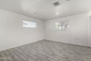 136 E Palmcroft Dr, Tempe, AZ 85282 - Photo 29