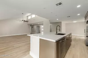 10225 E Spring Creek Rd, Sun Lakes, AZ 85248 - Photo 17