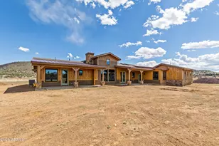 6570 Meadows Ln, Flagstaff, AZ 86004 - Photo 3