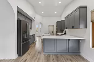 1365 N Lakeshore Dr, Chandler, AZ 85226 - Photo 17