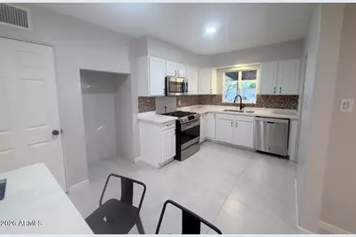 2332 E Flower Street, Phoenix, AZ 85016 - Photo 3