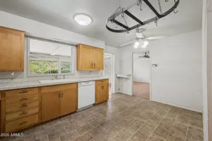 5041 N 34th St, Phoenix, AZ 85018 - Photo 11