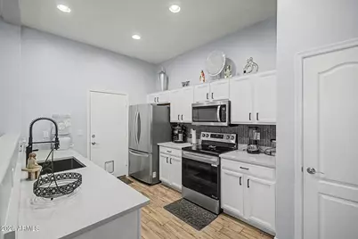 16817 S 22nd Street, Phoenix, AZ 85048 - Photo 9