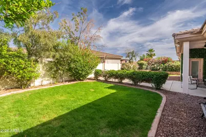 14143 N 90th Lane, Peoria, AZ 85381 - Photo 9