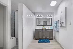 8650 E Via De La Escuela St, Scottsdale, AZ 85258 - Photo 13