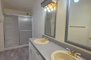 2233 E Behrend Dr, Phoenix, AZ 85024 - Photo 23