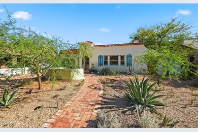 1555 E Cheery Lynn Road, Phoenix, AZ 85014 - Photo 1