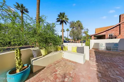 1555 E Cheery Lynn Road, Phoenix, AZ 85014 - Photo 5