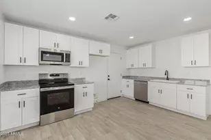 245 S 90th St, Mesa, AZ 85208 - Photo 3