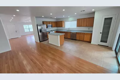 15537 W Gelding Drive, Surprise, AZ 85379 - Photo 7