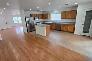 15537 W Gelding Dr, Surprise, AZ 85379 - Photo 7