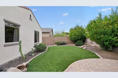 13170 W Chaparosa Way, Peoria, AZ 85383 - Photo 17
