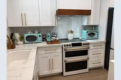 45 W Vogel Avenue, Phoenix, AZ 85021 - Photo 1