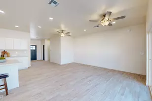 11452 W Delwood Dr, Arizona City, AZ 85123 - Photo 31