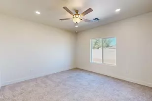 11452 W Delwood Dr, Arizona City, AZ 85123 - Photo 39