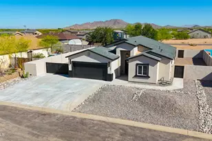 11452 W Delwood Dr, Arizona City, AZ 85123 - Photo 3