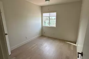827 E Cochise Dr, Phoenix, AZ 85020 - Photo 15