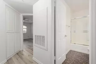 5104 N 32nd St, Phoenix, AZ 85018 - Photo 37