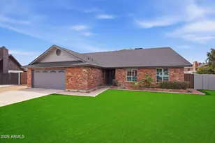 8625 W Schell Dr, Peoria, AZ 85382 - Photo 3