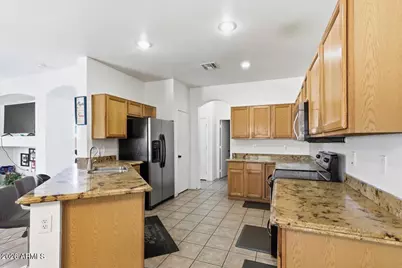 4740 E Mountain Vista Drive, Phoenix, AZ 85048 - Photo 7