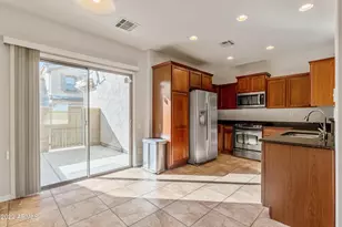 3983 E Cat Balue Dr, Phoenix, AZ 85050 - Photo 5