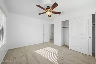 2323 W Hunter Ct, Phoenix, AZ 85085 - Photo 27