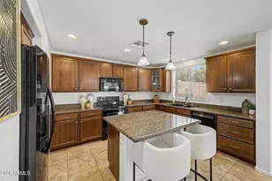 2323 W Hunter Ct, Phoenix, AZ 85085 - Photo 11