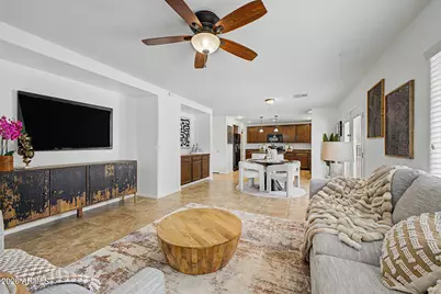 2323 W Hunter Court, Phoenix, AZ 85085 - Photo 9