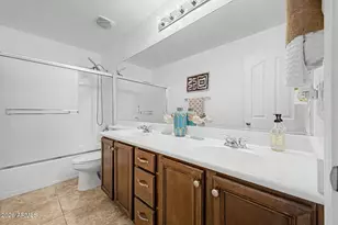 2323 W Hunter Ct, Phoenix, AZ 85085 - Photo 25