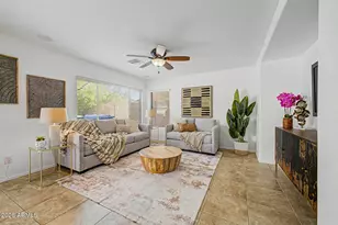 2323 W Hunter Ct, Phoenix, AZ 85085 - Photo 7