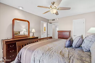 13682 N Garden Court Drive, Sun City, AZ 85351 - Photo 19