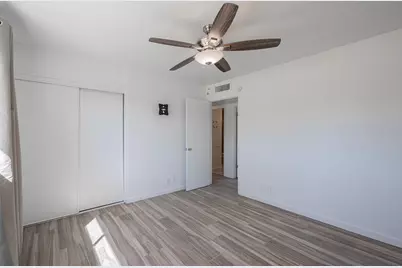 8518 E Rancho Vista Drive, Scottsdale, AZ 85251 - Photo 17
