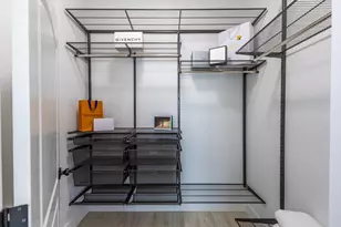 7027 N Scottsdale Rd, Paradise Valley, AZ 85253 - Photo 9